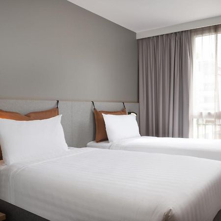 Moxy Paris Кламар Экстерьер фото