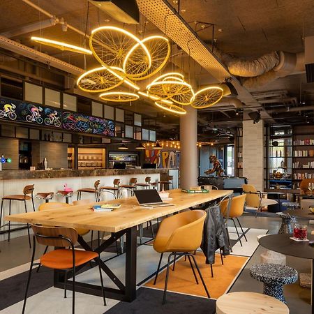 Moxy Paris Кламар Экстерьер фото