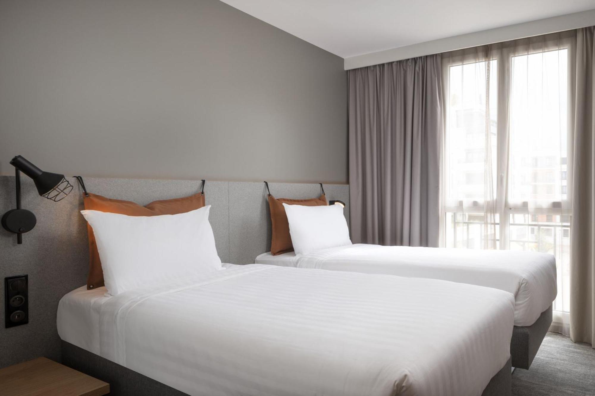 Moxy Paris Кламар Экстерьер фото