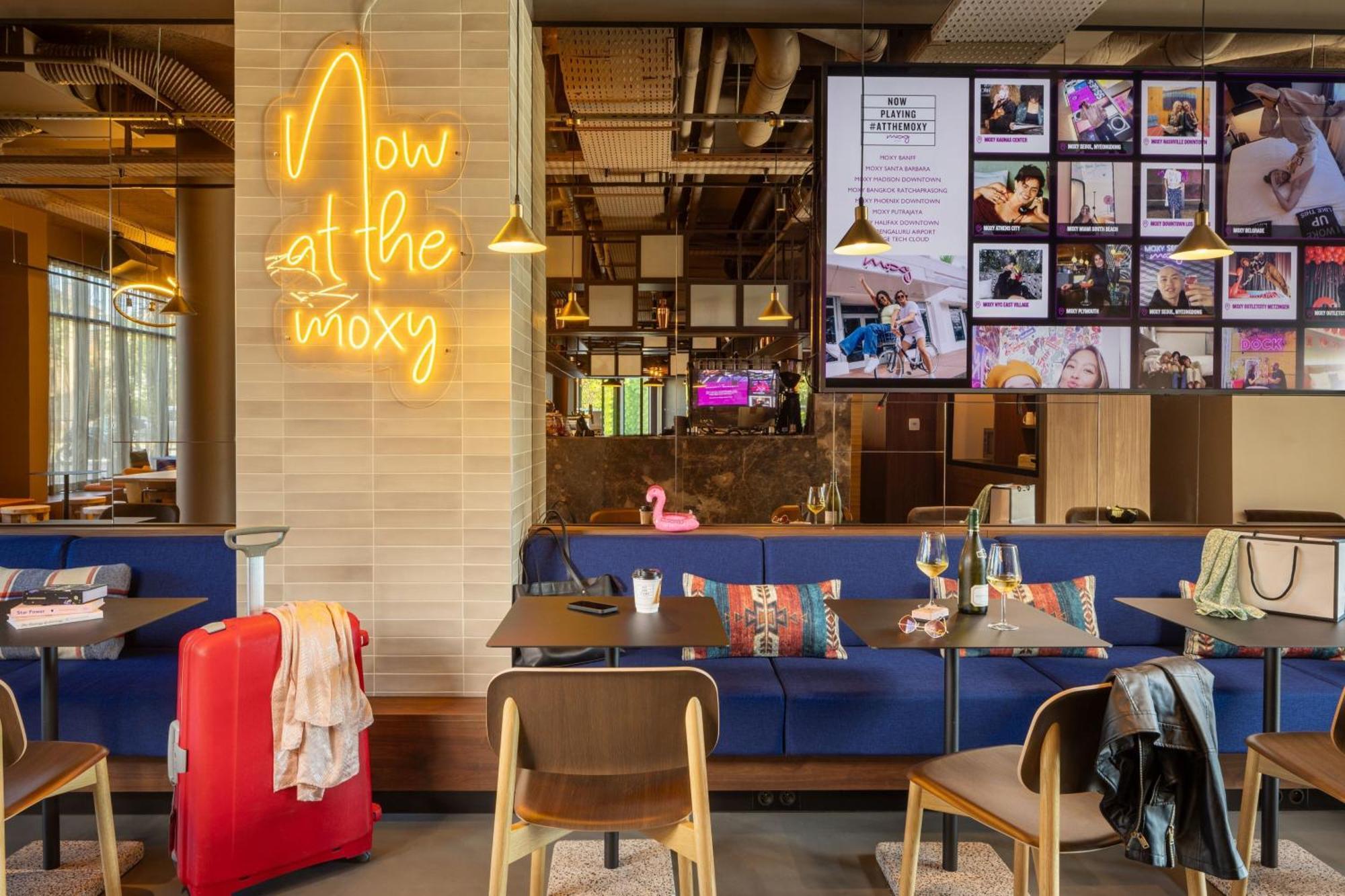 Moxy Paris Кламар Экстерьер фото