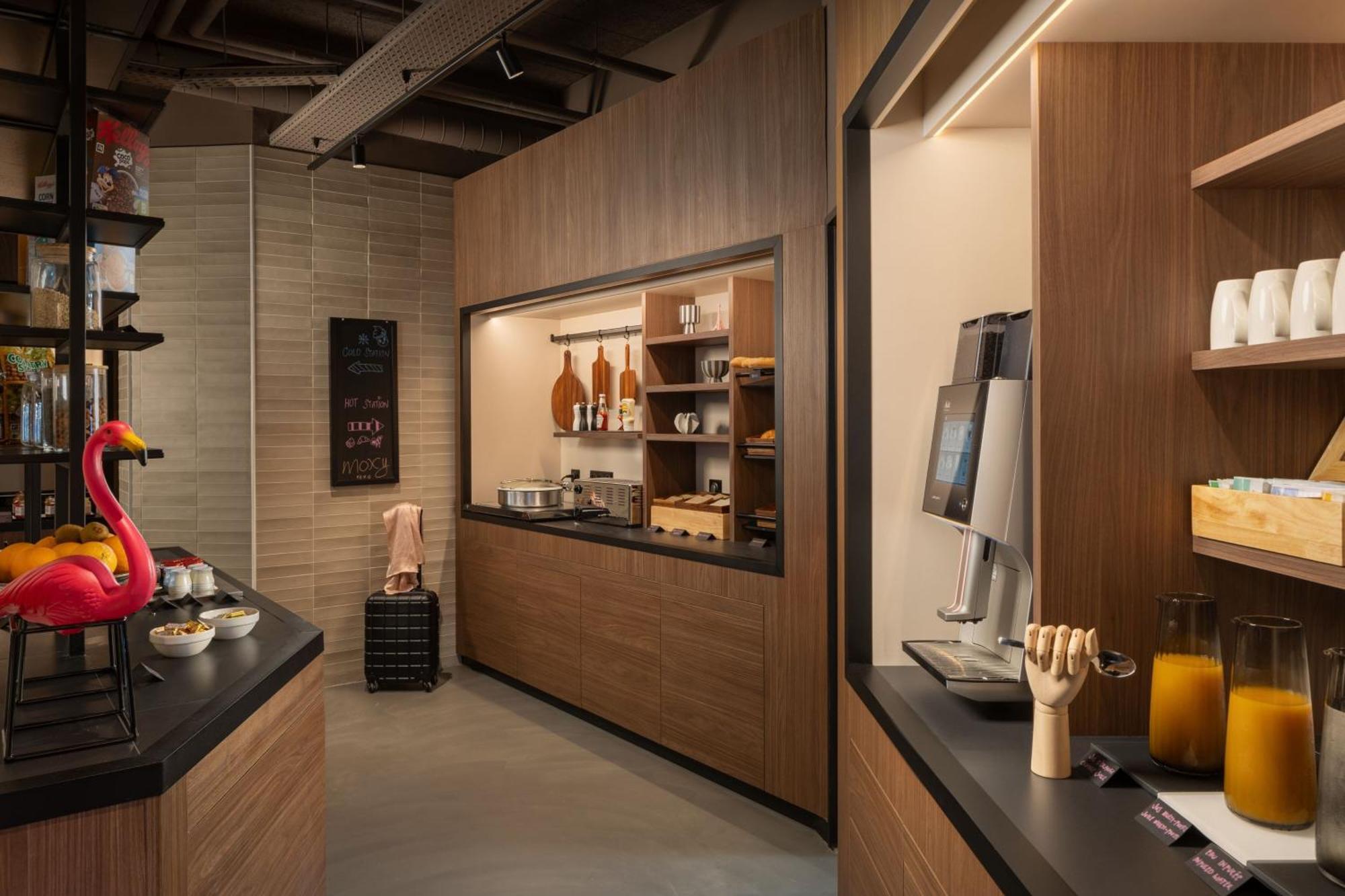 Moxy Paris Кламар Экстерьер фото