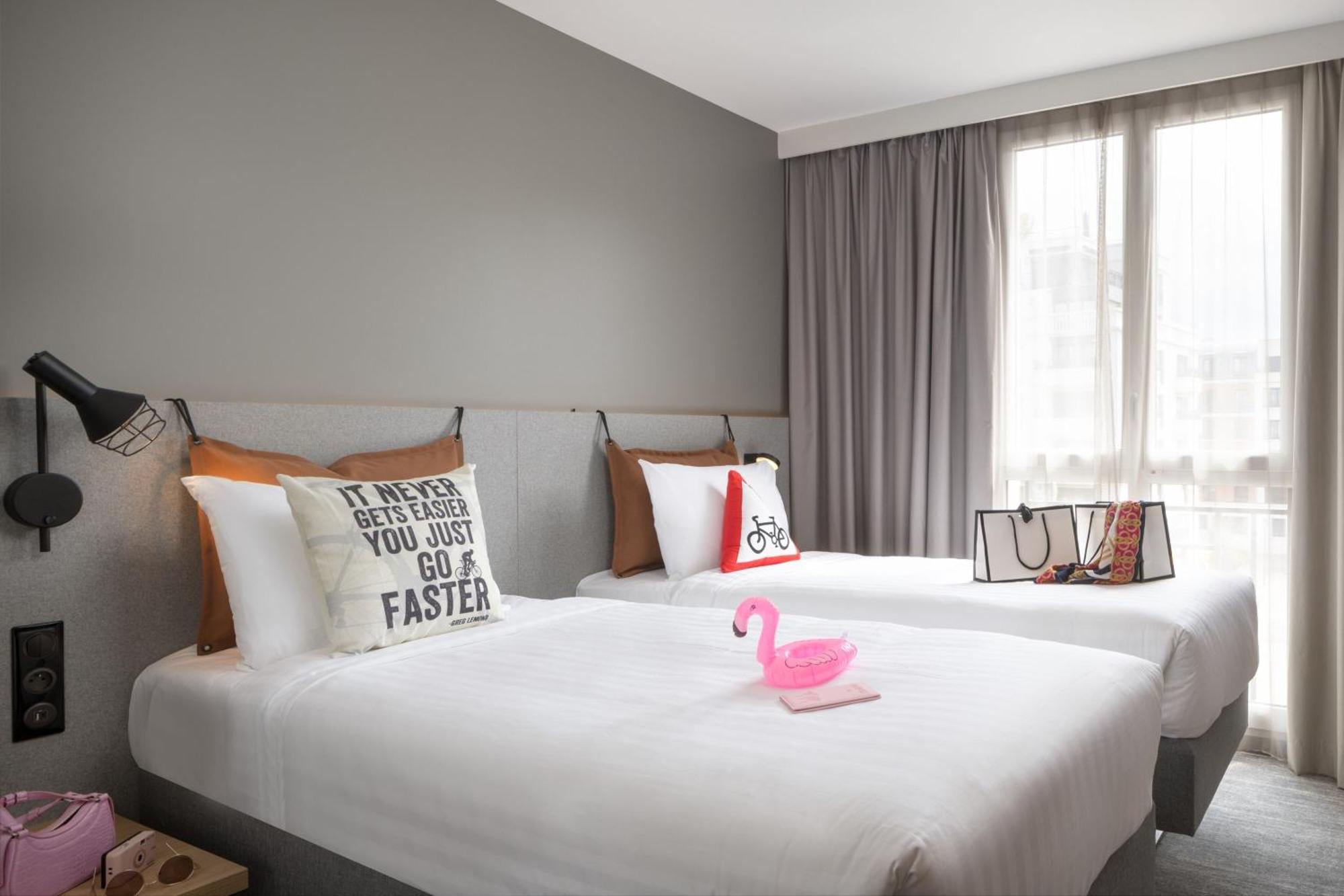 Moxy Paris Кламар Экстерьер фото