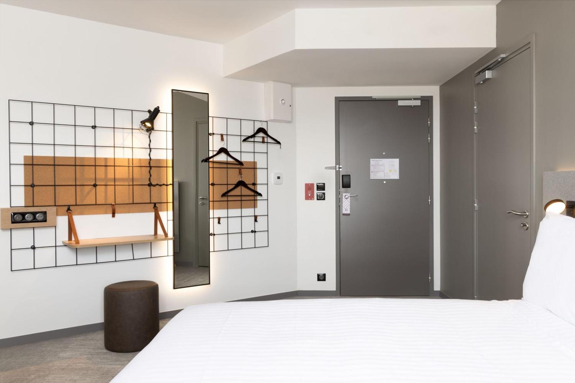 Moxy Paris Кламар Экстерьер фото
