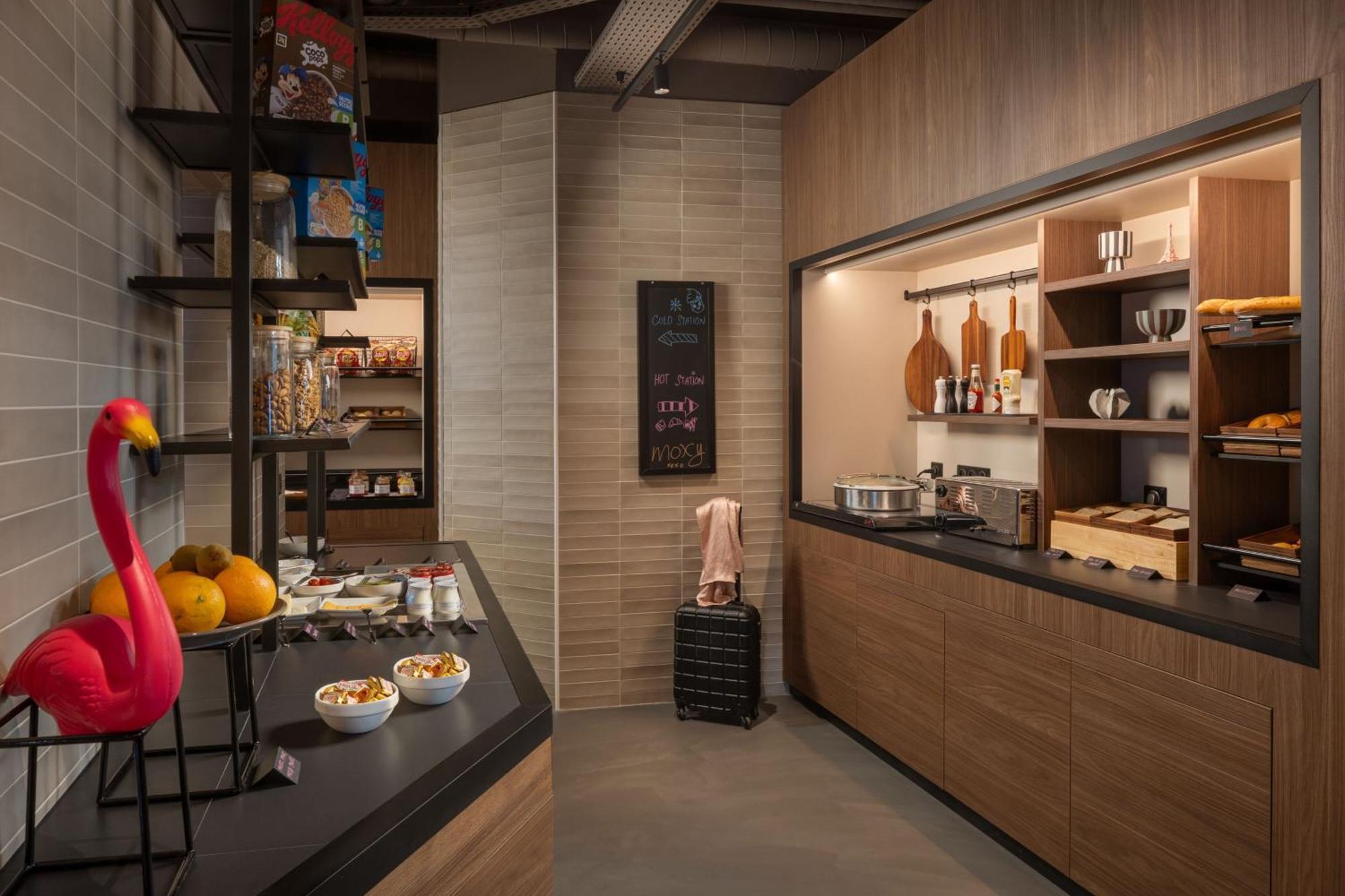 Moxy Paris Кламар Экстерьер фото