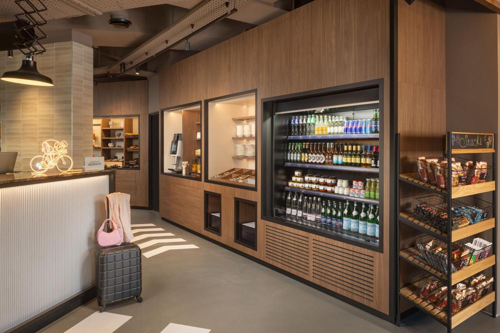 Moxy Paris Кламар Экстерьер фото