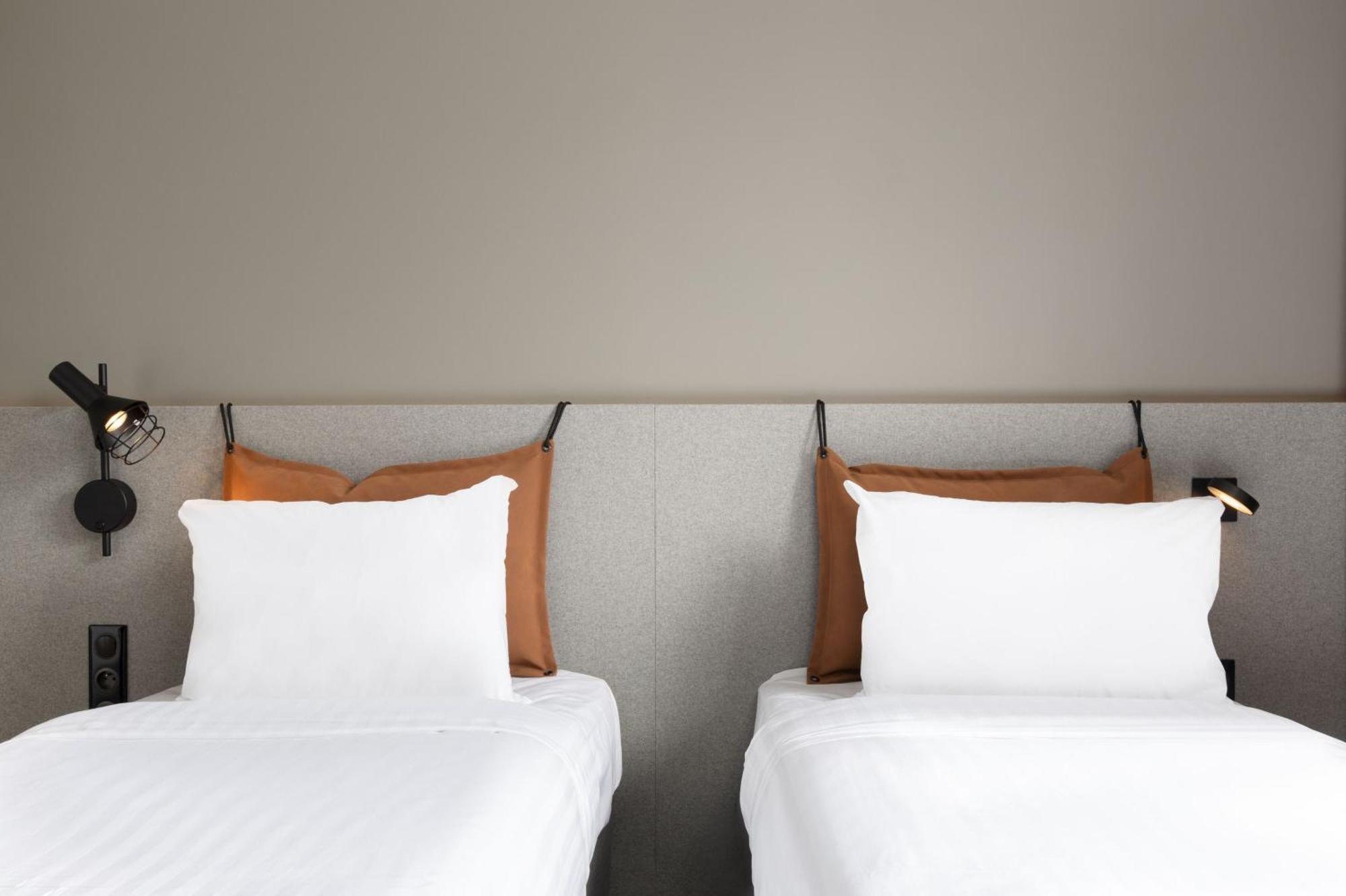 Moxy Paris Кламар Экстерьер фото