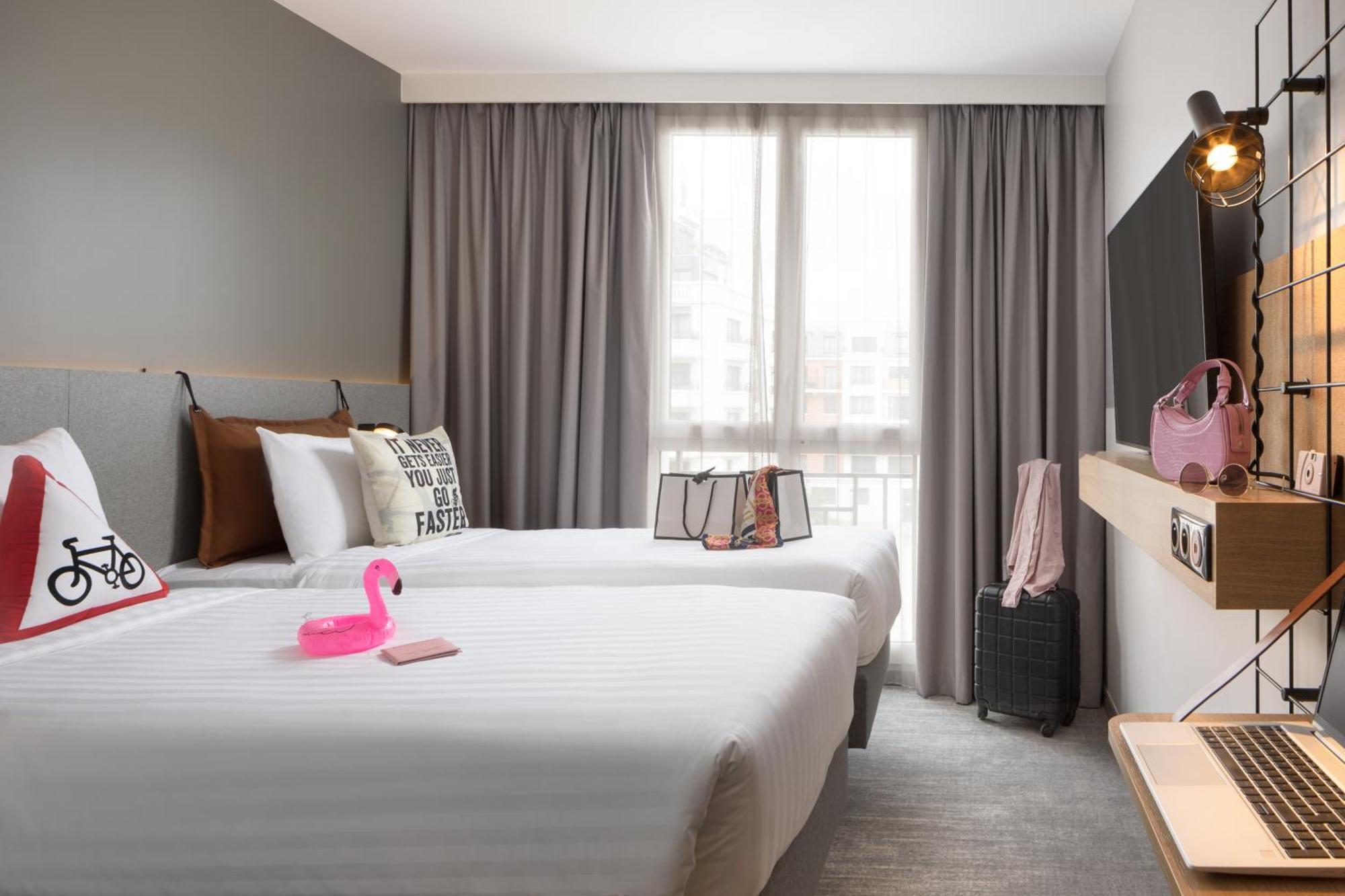 Moxy Paris Кламар Экстерьер фото
