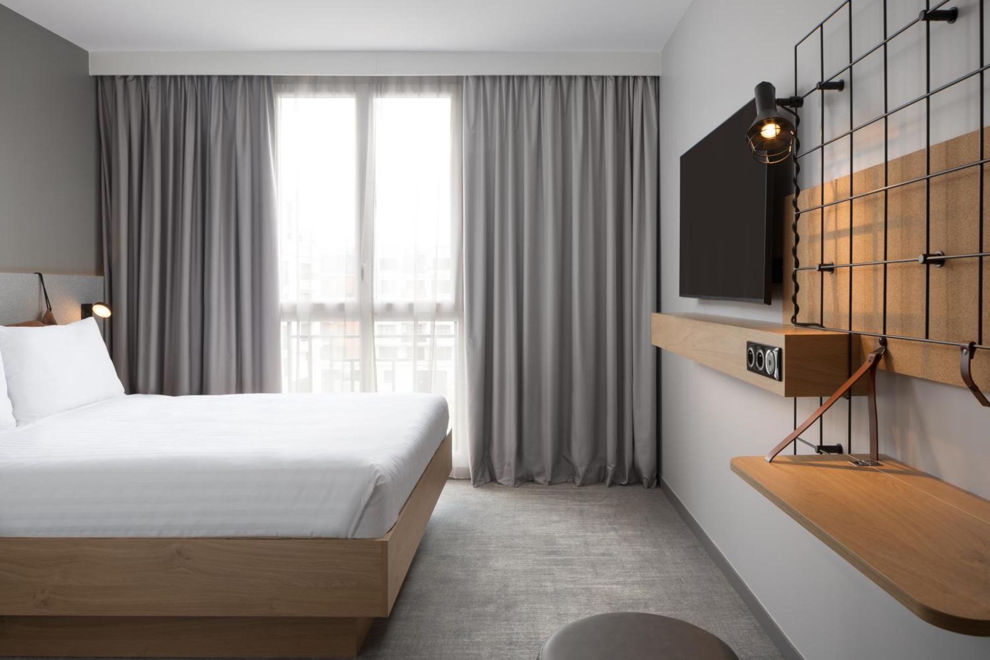Moxy Paris Кламар Экстерьер фото