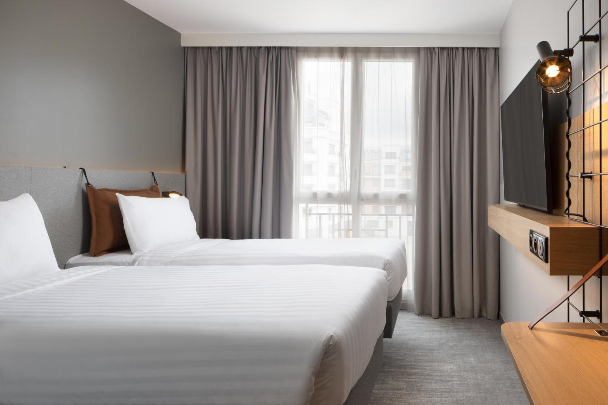 Moxy Paris Кламар Экстерьер фото